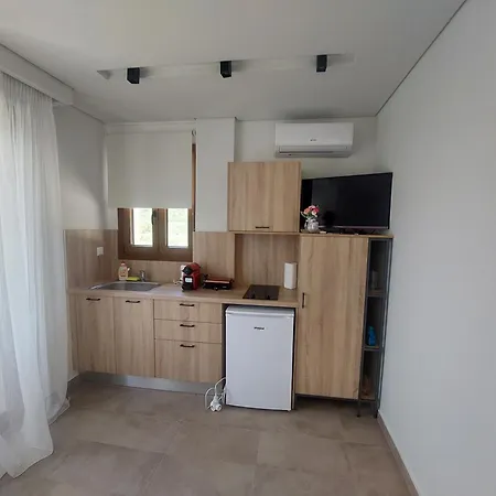 Smaragdos Thassos Boutique *