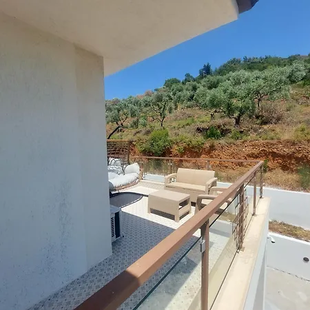 Smaragdos Thassos Boutique *